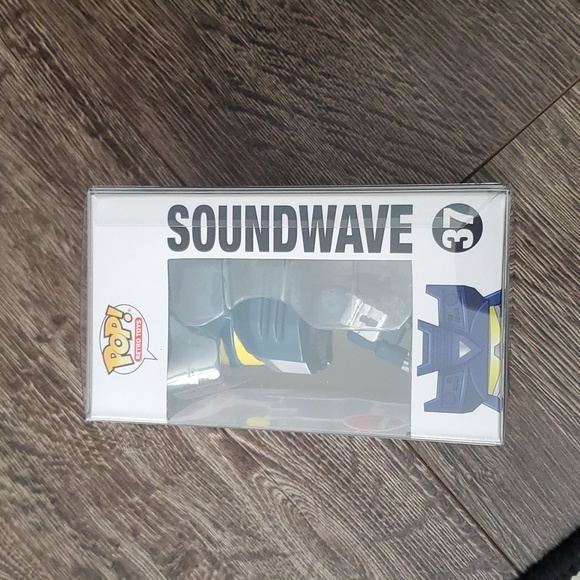 💜💛 Retro Toys Transformers SOUNDWAVE Funko Pop #37 EB Exclusive - Picture 3 of 7
